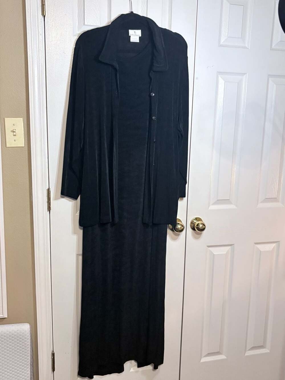 The Travel Collection Black Two-Piece Maxi Dress Set Size 1X #473 - Picture 8 of 8